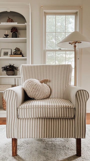 Hazina Club Chair- MCR1002E-Living Room